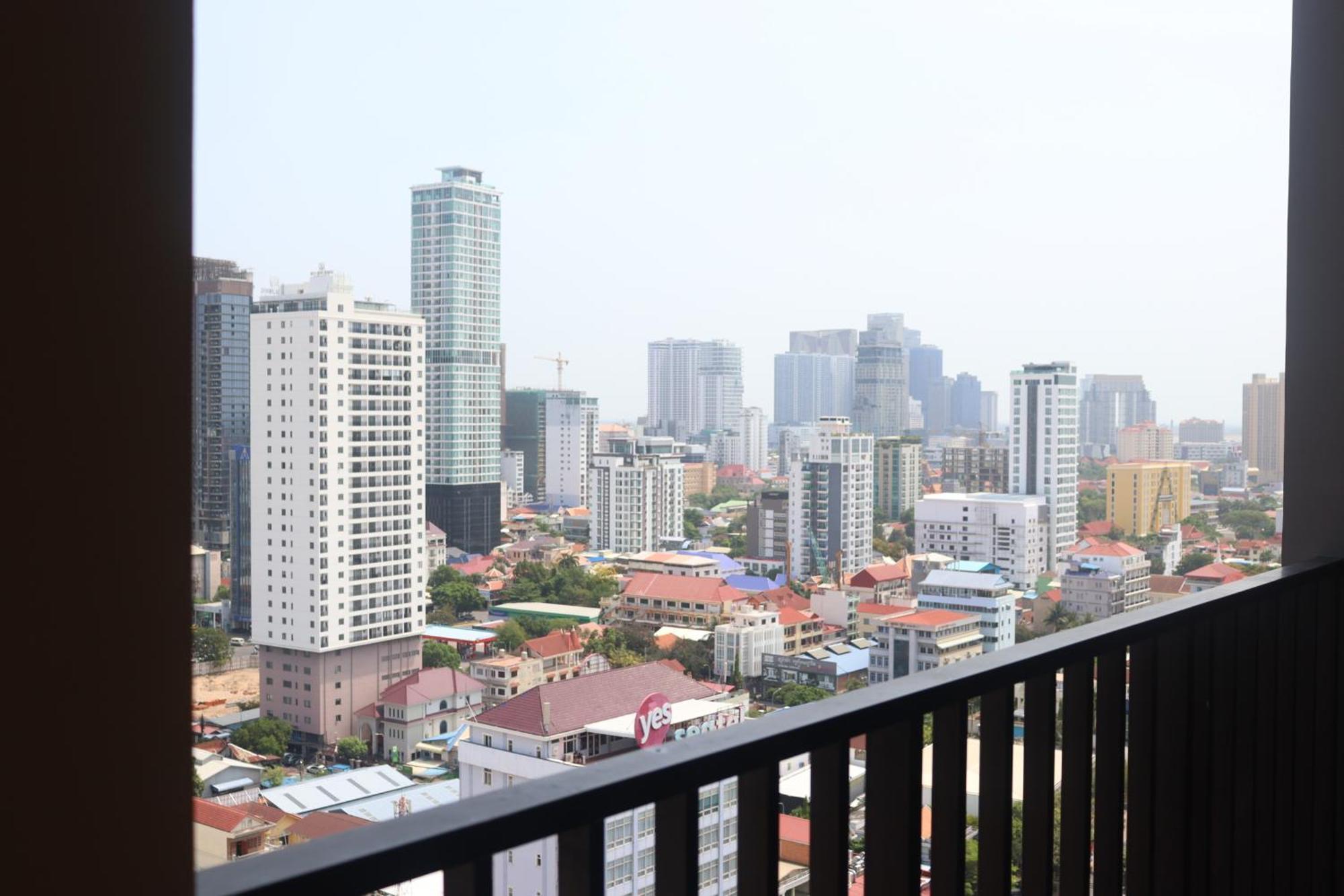 Parc21 Luxury Boutique Hotel Phnom Penh Esterno foto