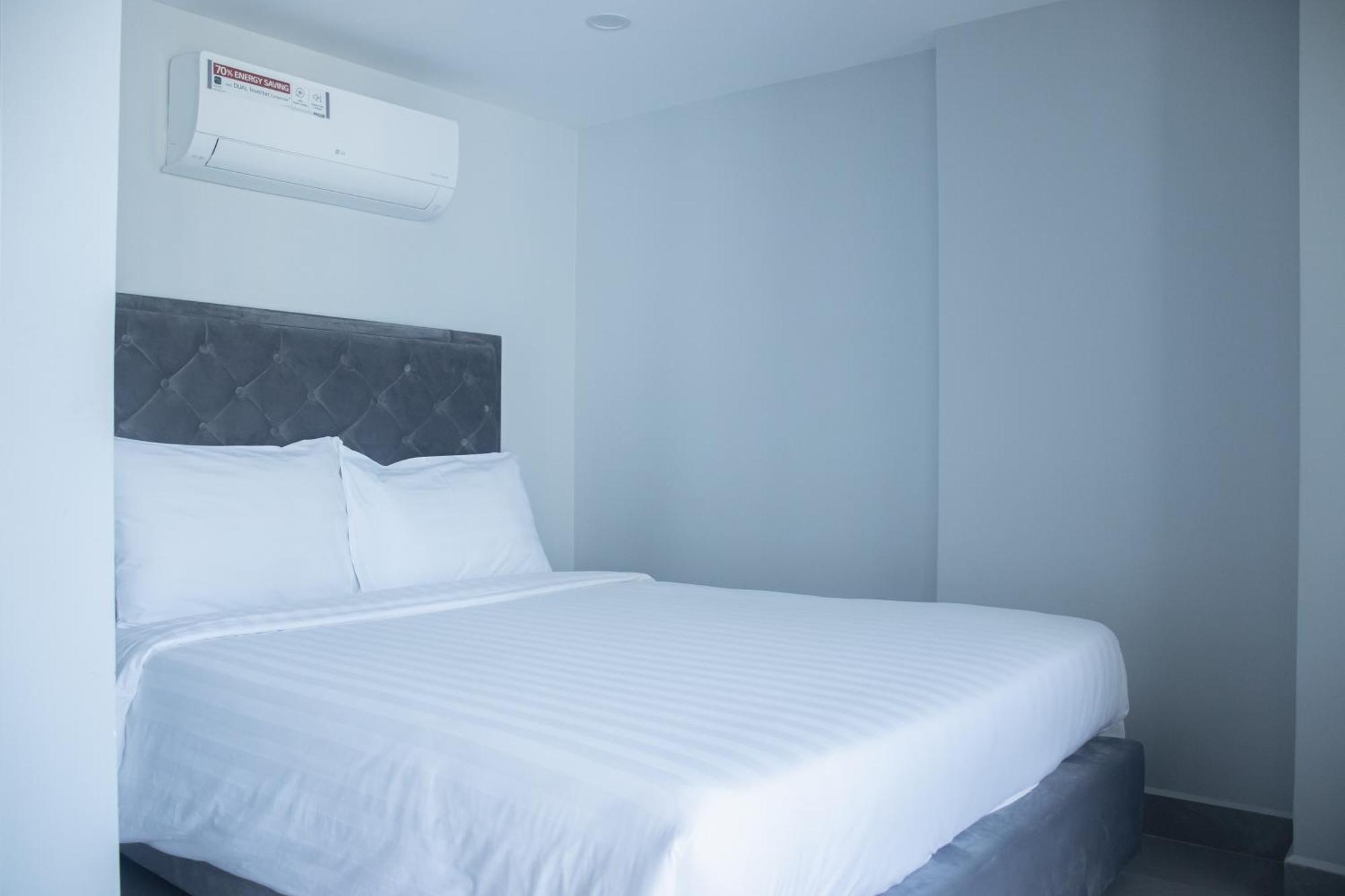 Parc21 Luxury Boutique Hotel Phnom Penh Esterno foto